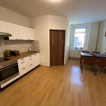 černý Tulipán - 1 Apartmán