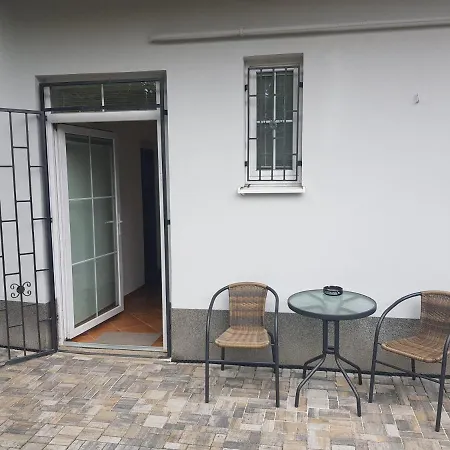 Apartmán černý Tulipán - 1 Plzeň