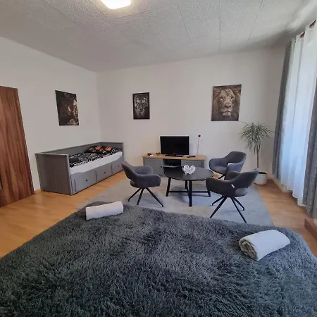 Apartmán černý Tulipán - 1