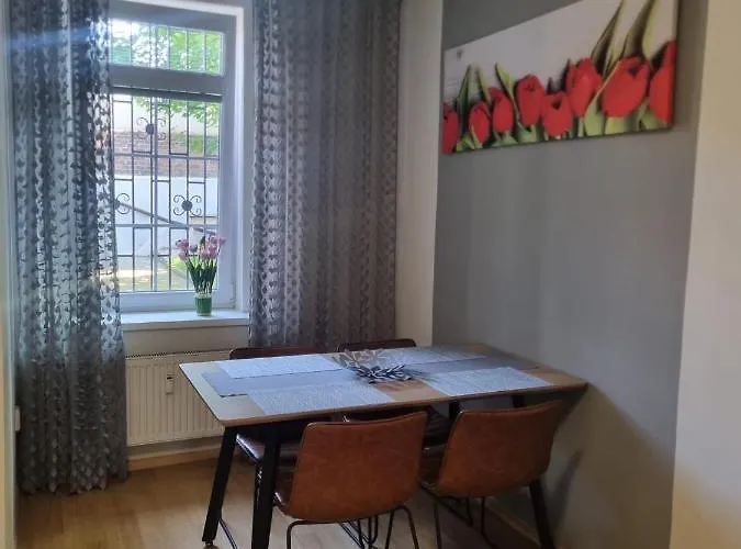 Apartmán černý Tulipán - 1